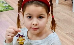 В нашем Центре прошел детский мастер-класс по изготовлению «Колокольчика с сюрпризом» из подручных материалов