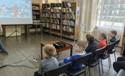 Интересное мероприятие "Через сказку к добру и миру" подготовили для наших воспитанников сотрудники библиотеки им. Чехова.