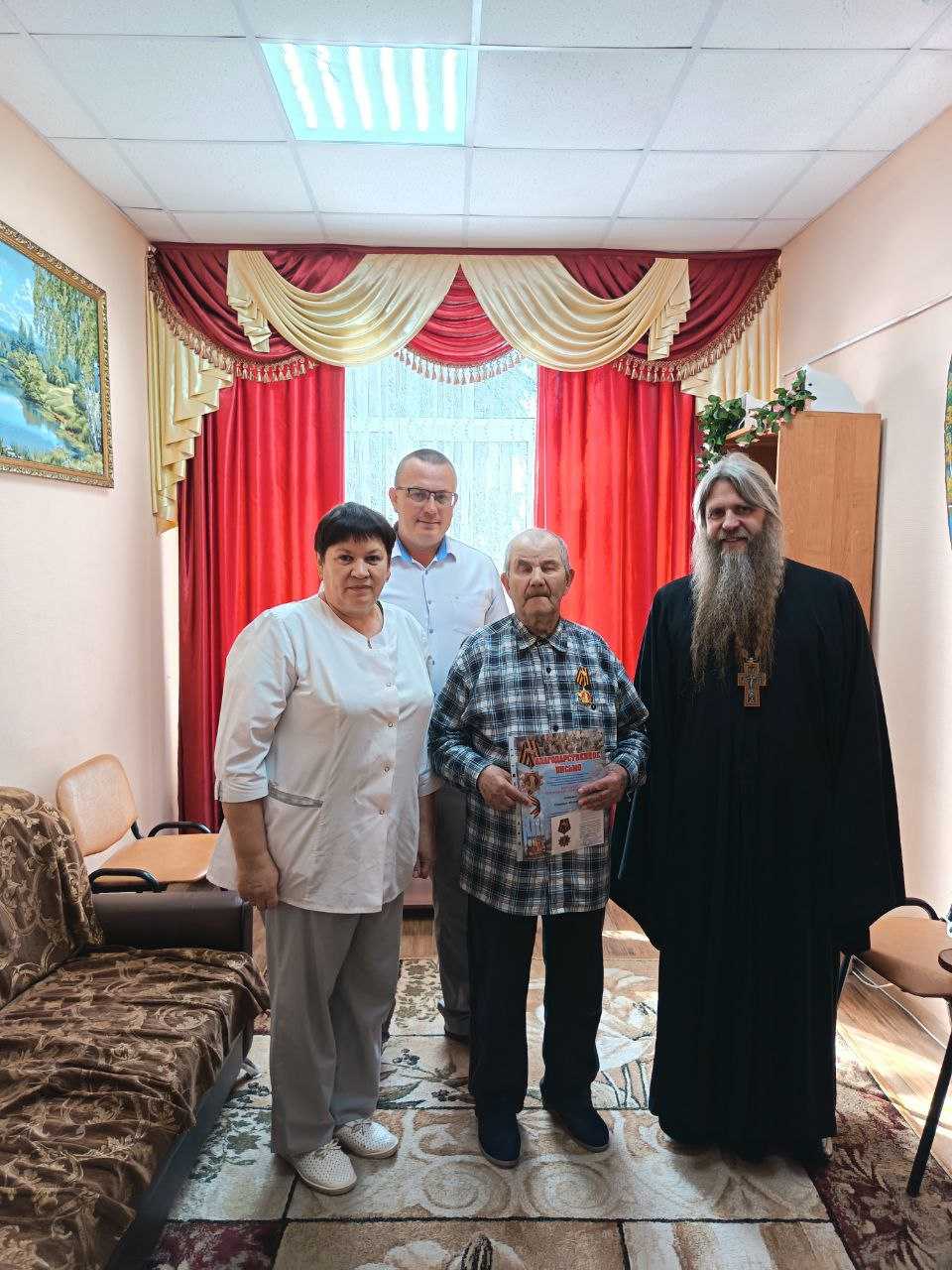 Вручение юбилейных медалей