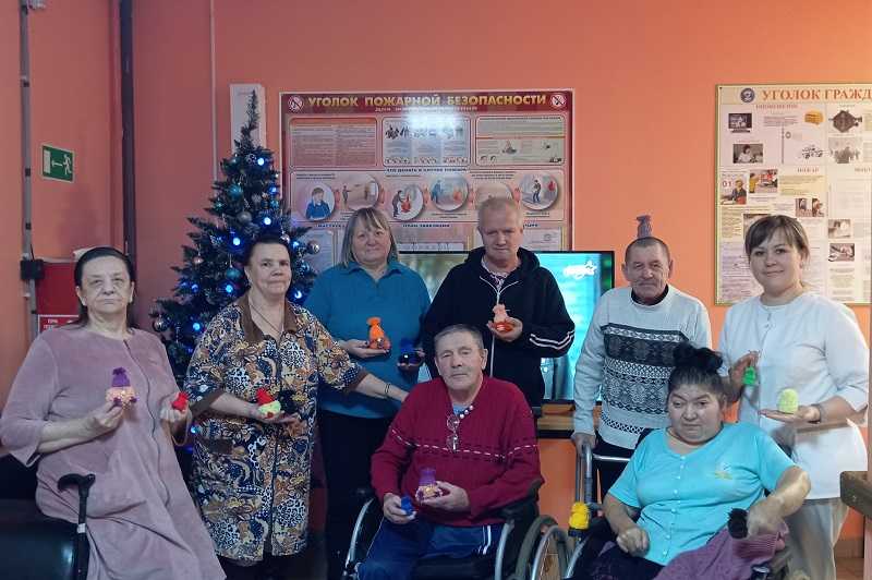 Изготовление поделки «Веселые гномы»