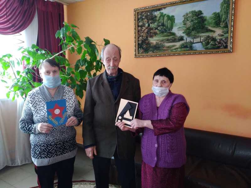 На листе календаря 23 Февраля
