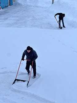 Все на уборку снега