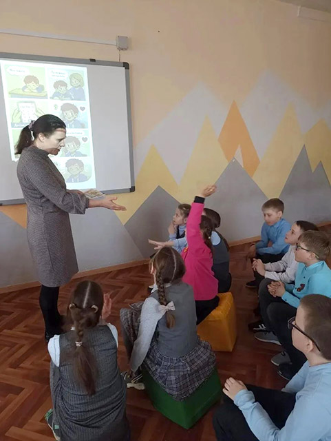 Разговор по душам: знакомство с детским телефоном доверия