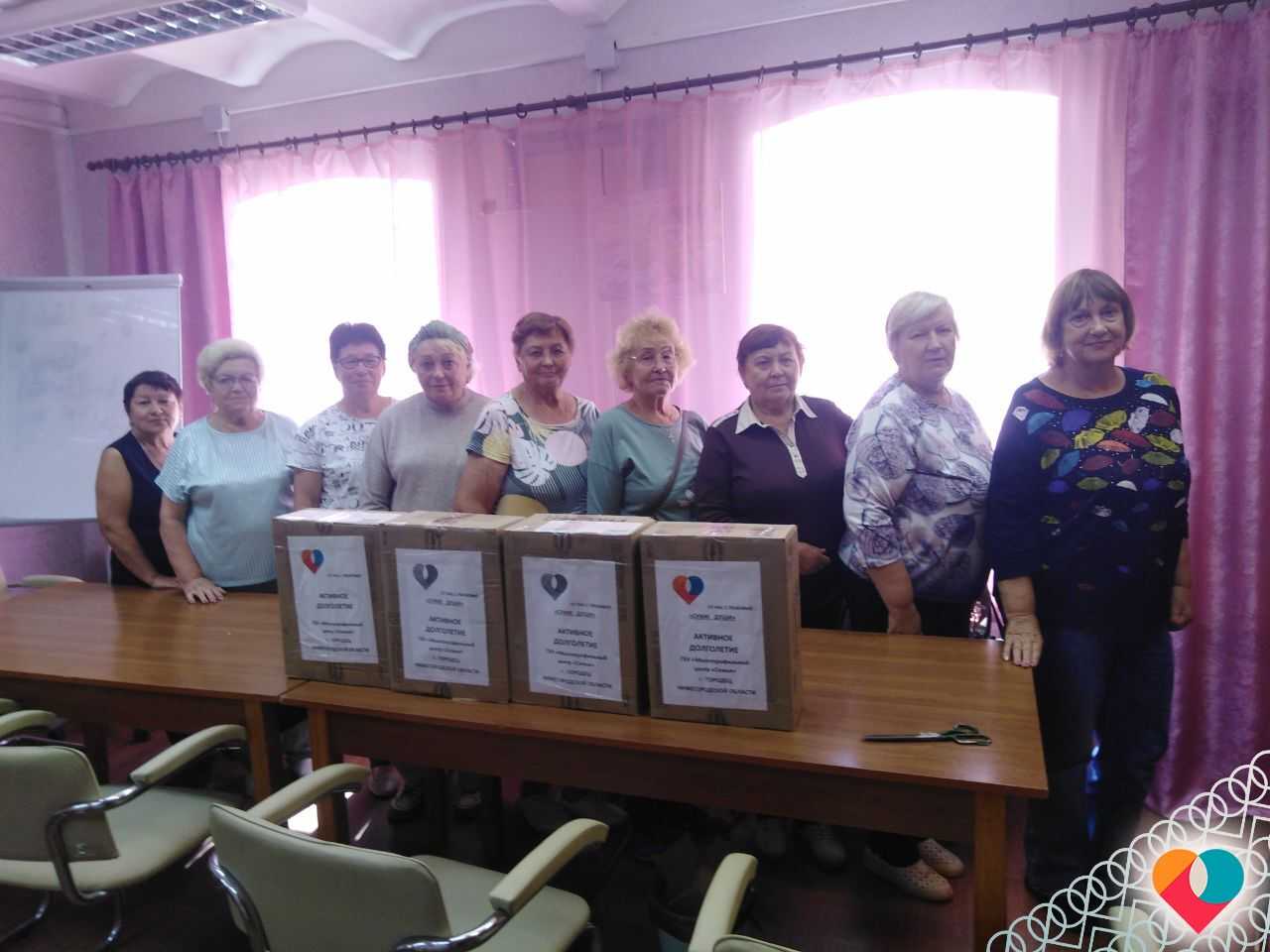 ГОРОДЕЦКИЕ ПОЖИЛЫЕ ВОЛОНТЁРЫ ИЗГОТАВЛИВАЮТ СУХИЕ ДУШИ ДЛЯ УЧАСТНИКОВ СВО