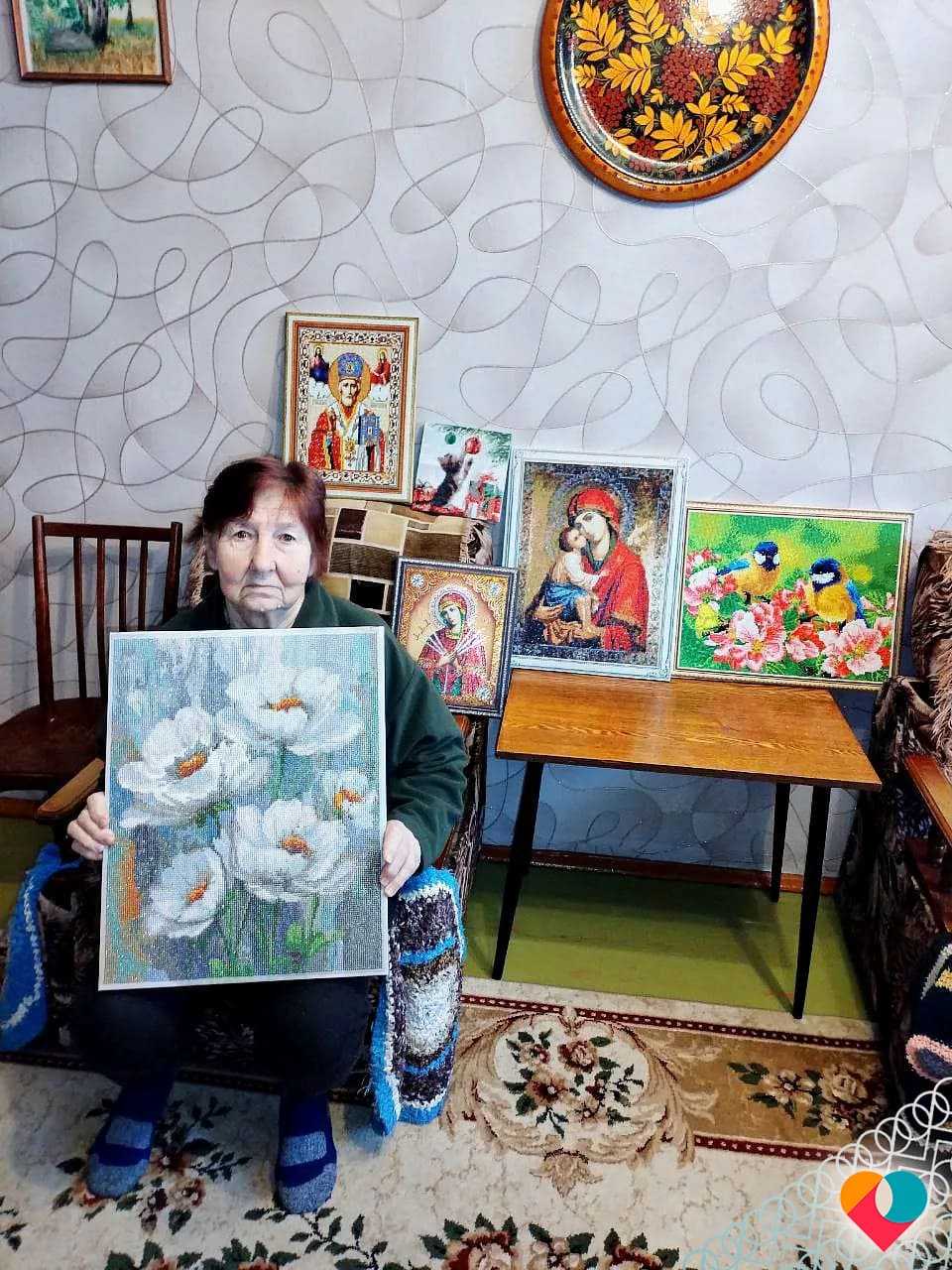 ИСТОРИЯ ВАЛЕНТИНЫ ПОЗДЕЕВОЙ: КАК АЛМАЗНАЯ МОЗАИКА НАПОЛНИЛА ЖИЗНЬ НОВЫМИ КРАСКАМИ