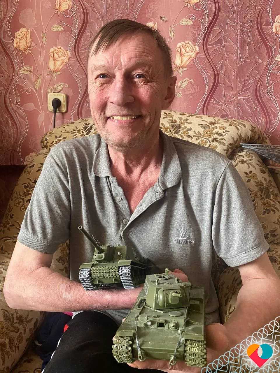 ИСТОРИЯ АЛЕКСЕЯ НИКОЛАЕВИЧА: КАК МОДЕЛИ ТАНКОВ ПОМОГАЮТ ПРЕОДОЛЕВАТЬ ФИЗИЧЕСКИЕ ОГРАНИЧЕНИЯ