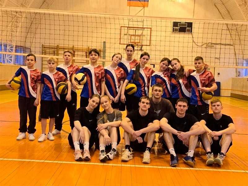 Дружеская встреча с командами «Февраль-Комфорт» и «ЧТТИТ» по волейболу