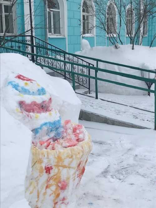 А снег идёт...