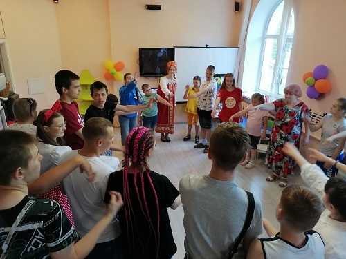 Счастливые дни