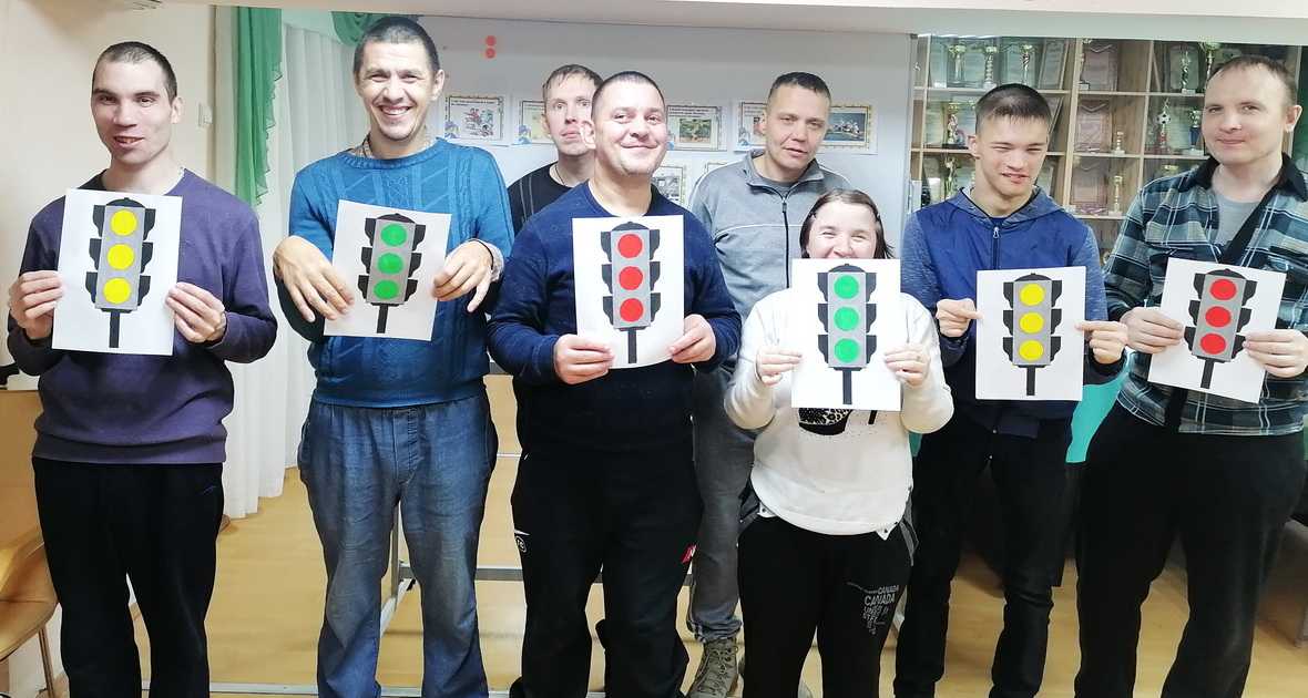 Игровая программа «Знатоки дорожных правил».