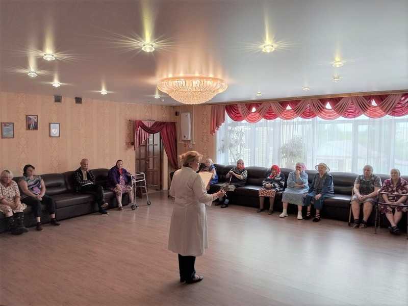 «Знаменитые отцы России»