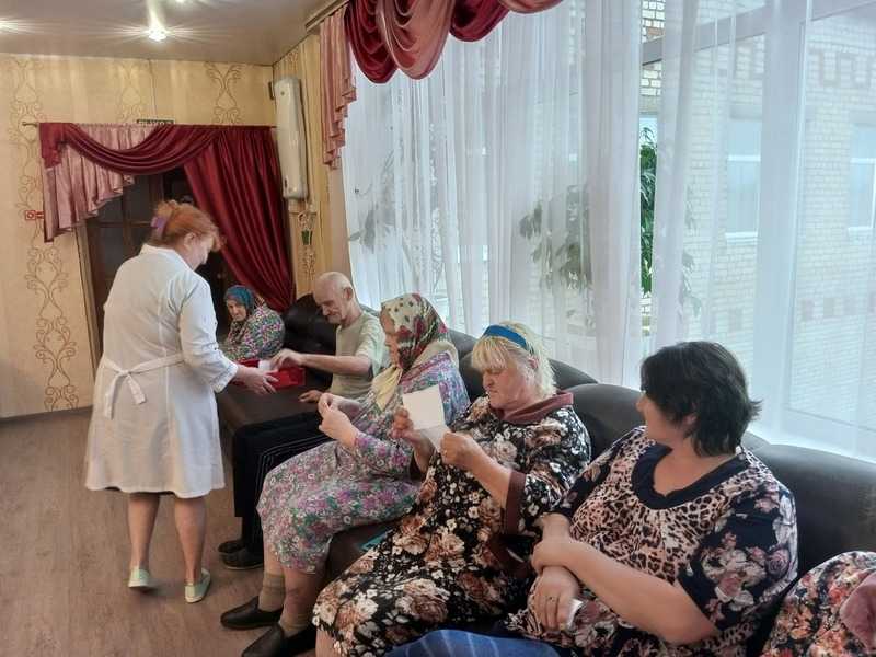 «Что принёс нам почтальон?»