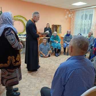 Предрождественская  встреча со священником и  помощником благочинного