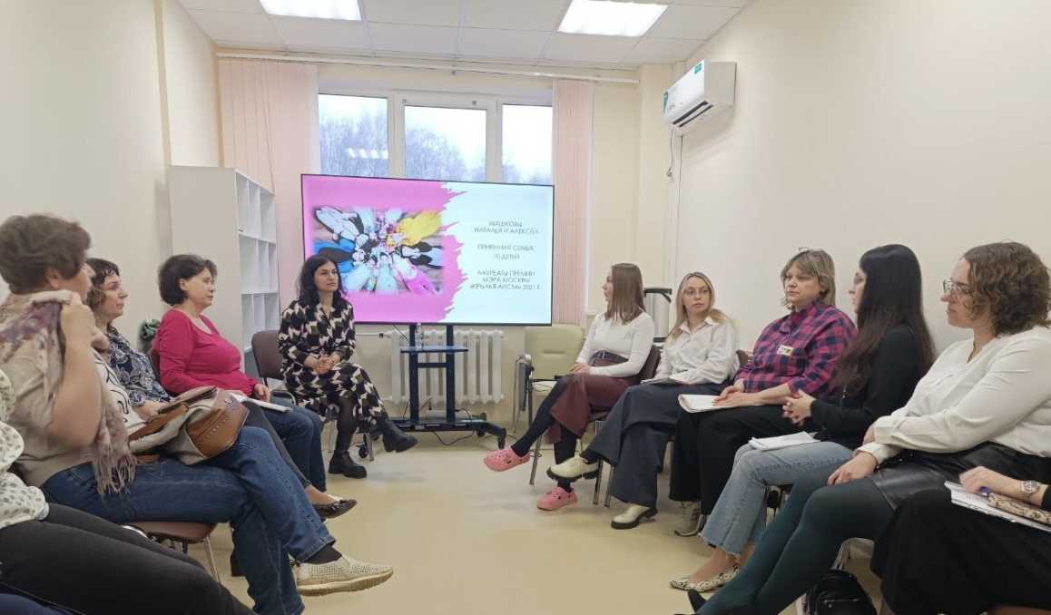 Старт более 20 потоков обучения в Школе приёмного родительства этой осенью