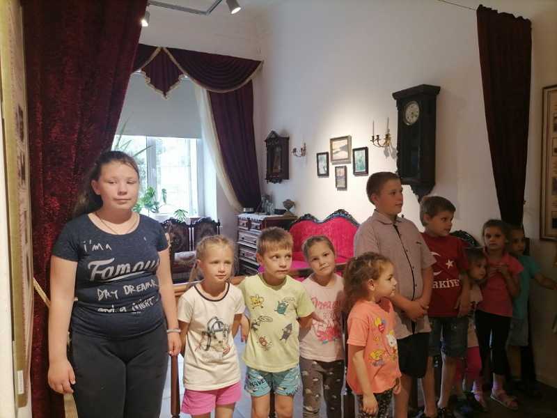 Сегодня наши ребята посетили краеведческий музей
