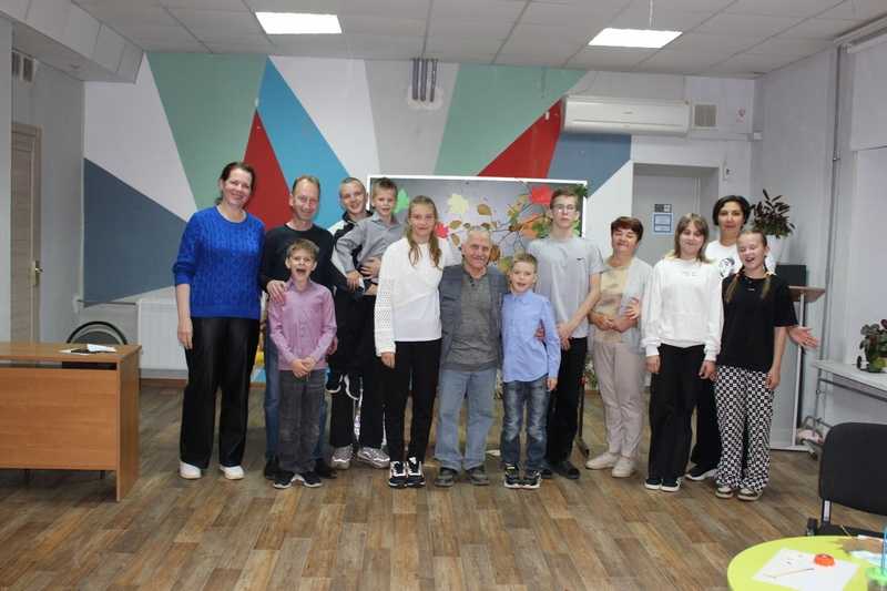 Семейная гостиная «Шаги навстречу»