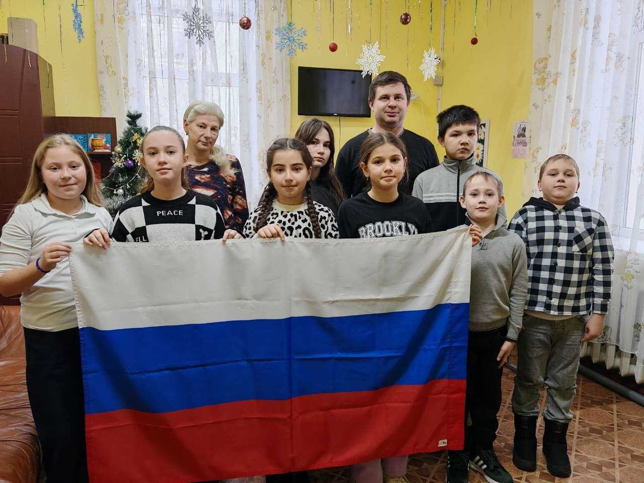 Занятие с воспитанниками в День Конституции