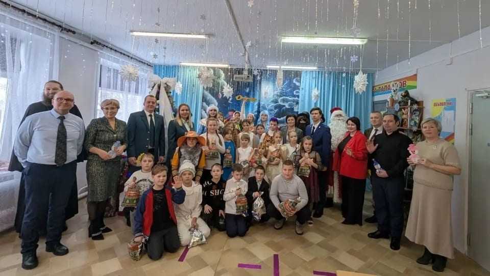 Новогодние приключения Буратино в СРЦН 