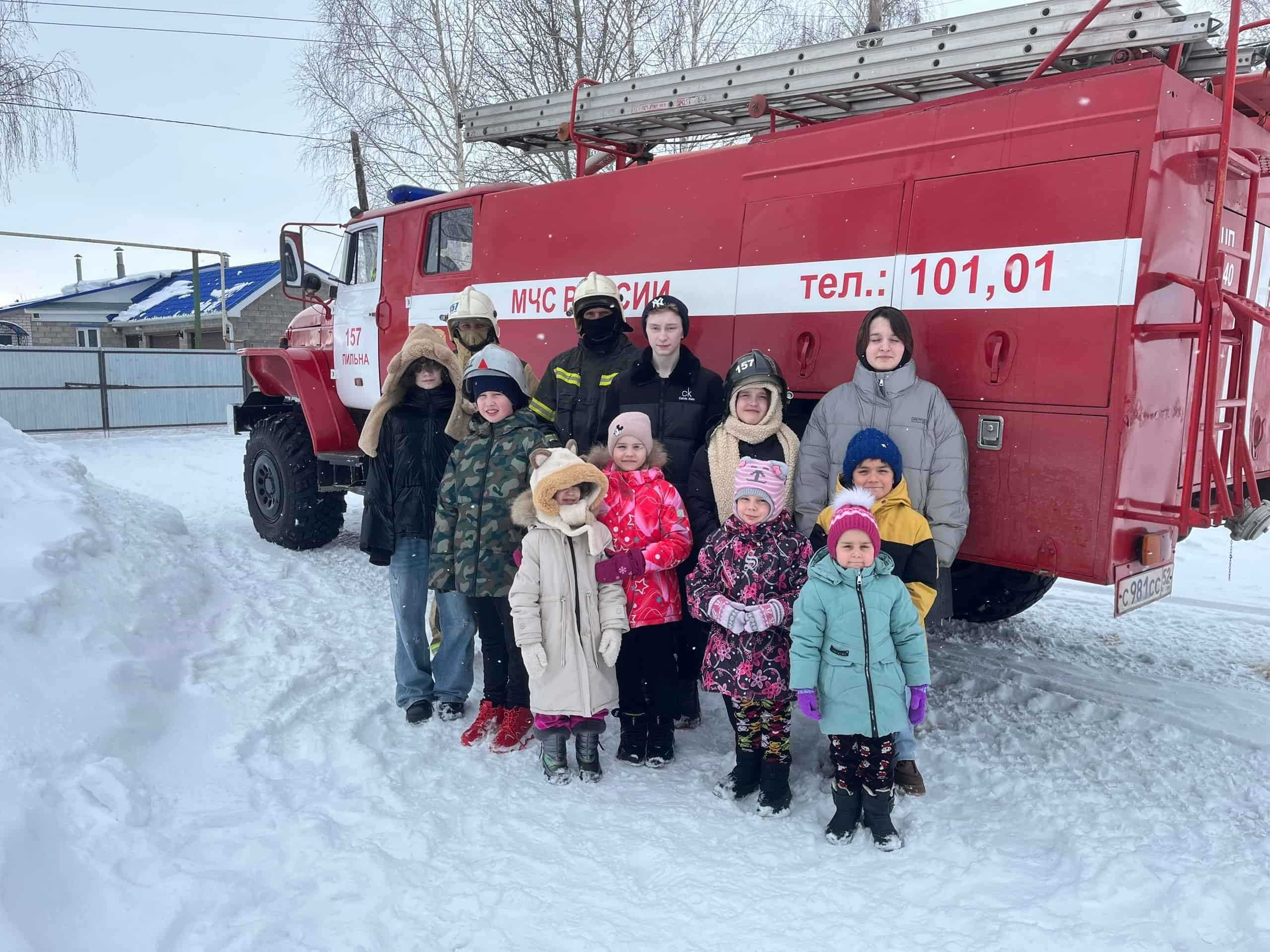 Настоящие герои в гостях у ребят!