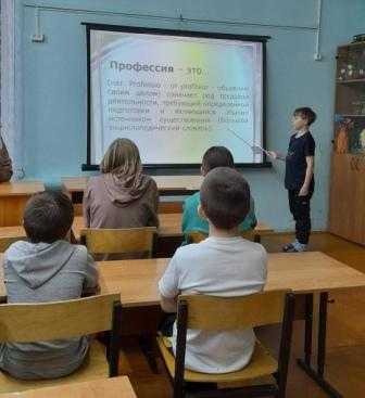 Познавательный час 