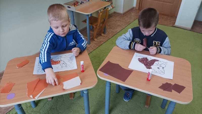 Занятие по обрывной аппликации