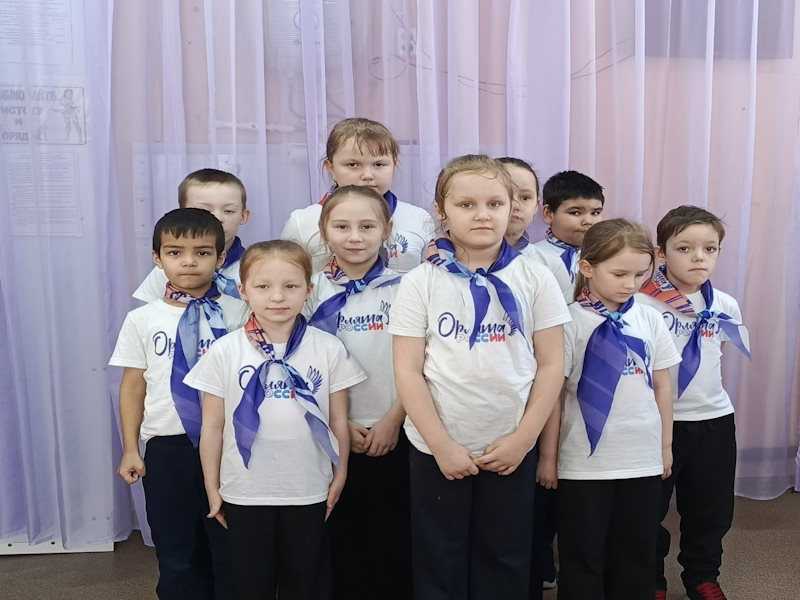 Орлята России поздравляют с 8 Марта! 