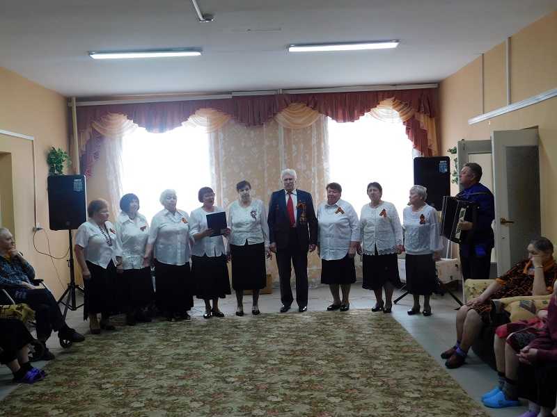 6 мая к нам с концертной программой «Этих дней не смолкнет слава!» 