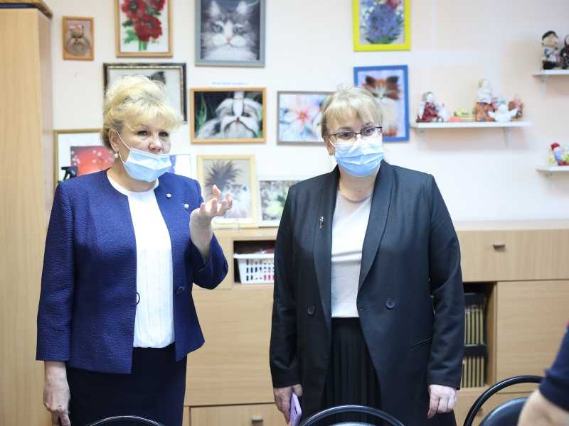 Визит министра социальной политики НО