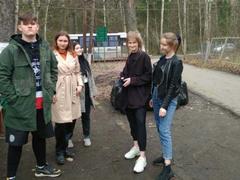 Волонтерская помощь в благоустройстве территории филиала ОАО «РЖД»