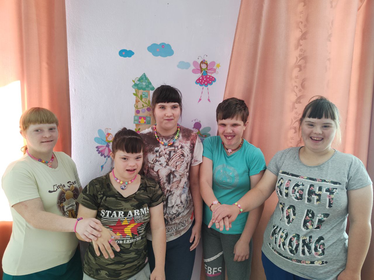 Нанизывание бусин 