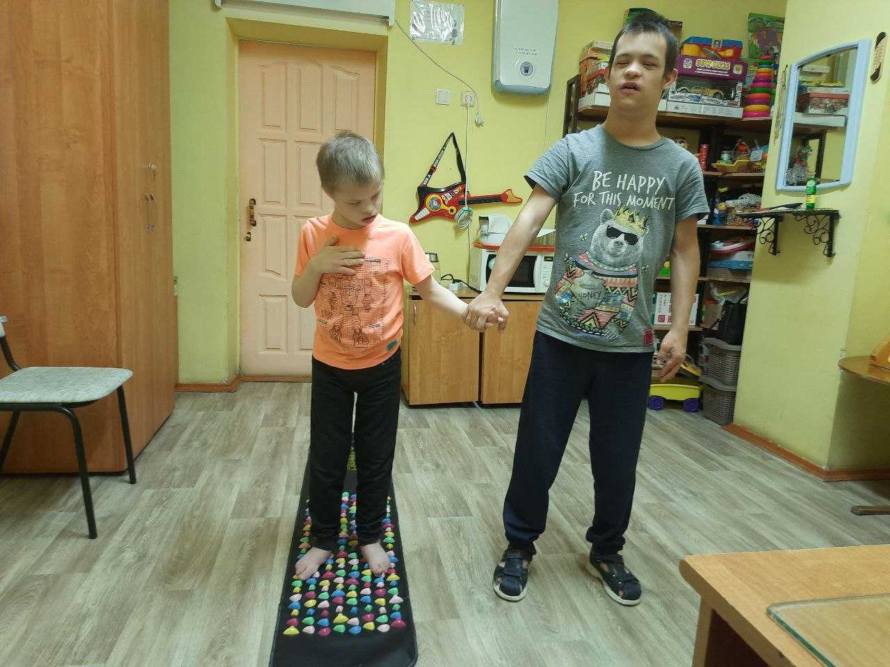 Дорожка-массажер.