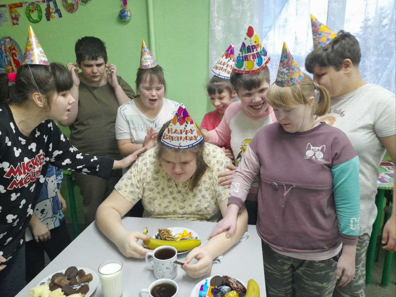 С днем рождения.